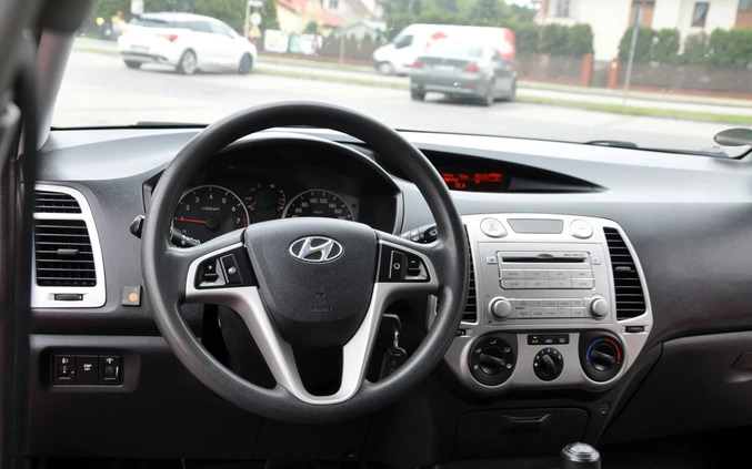 Hyundai i20 cena 15900 przebieg: 220000, rok produkcji 2011 z Ryglice małe 781